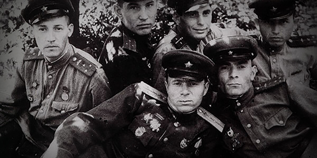 "В одежде сила: Почему Красная армия сменила форму в 1943 году"