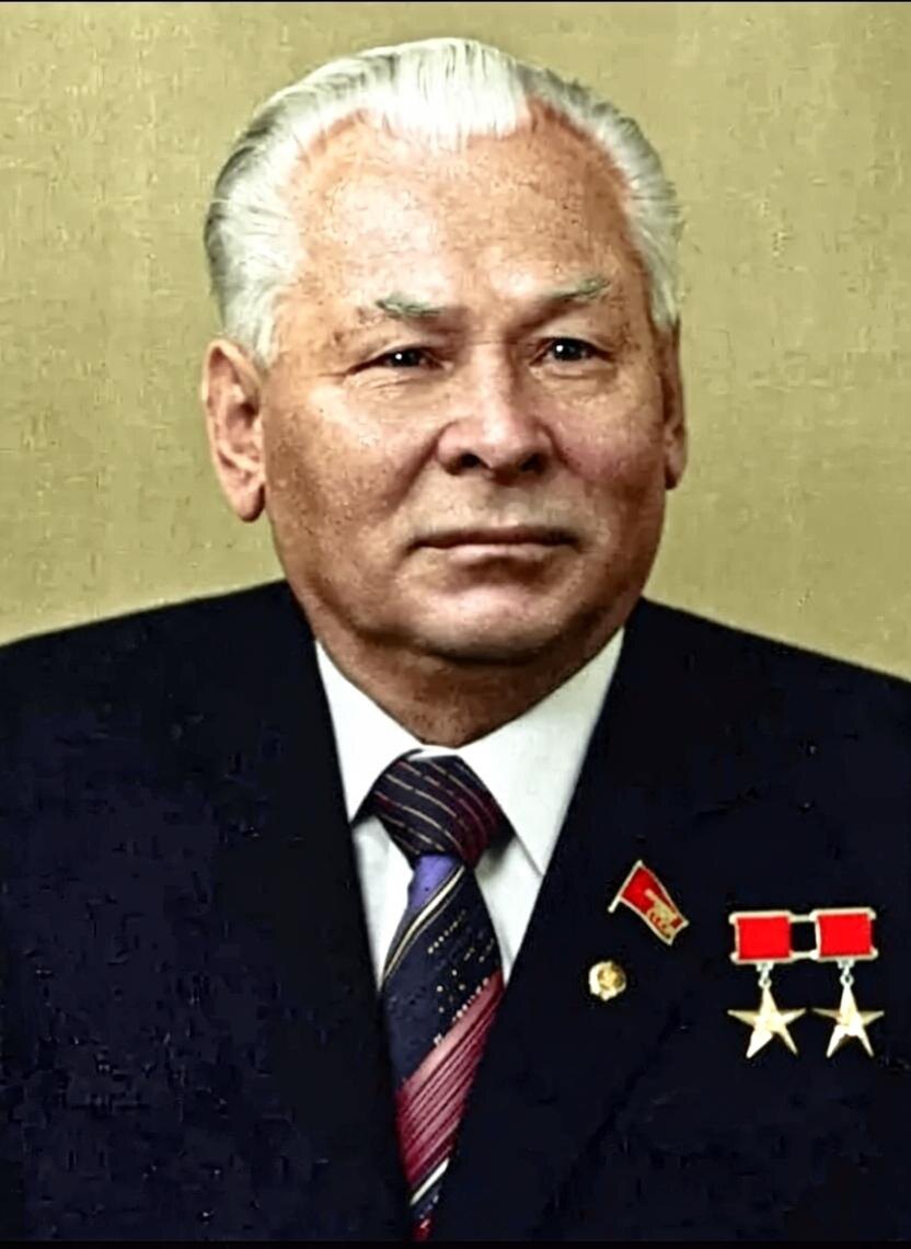 Константин Устинович Черненко — советский политический, государственный и партийный деятель. Генеральный секретарь ЦК КПСС с 13 февраля 1984 года по 10 марта 1985 года 
