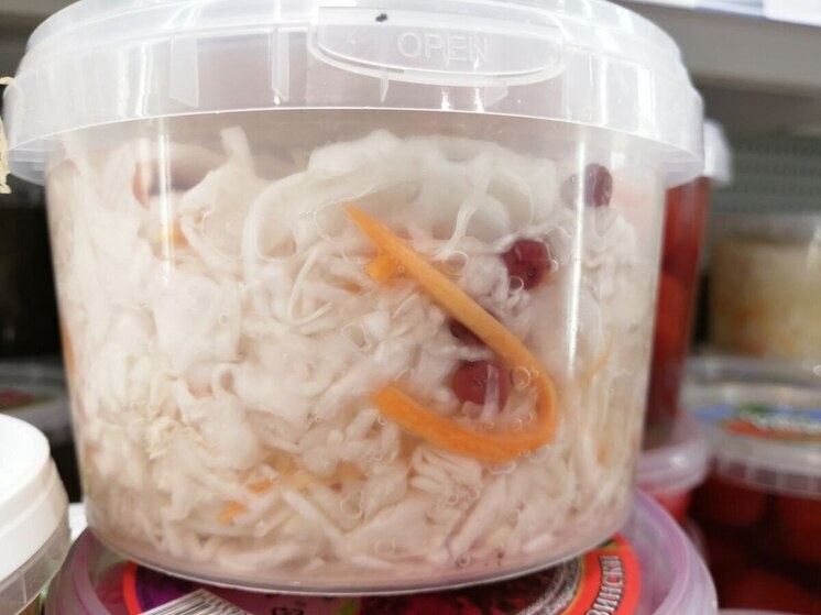     Ферментированные продукты – это прежде всего квашеные овощи: огурцы, капуста. Фото: Архив МК в Великом Новгороде