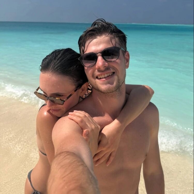 Стася Милославская отдыхает на Мальдивах с Егором Ушаковым. Фото: соцсети