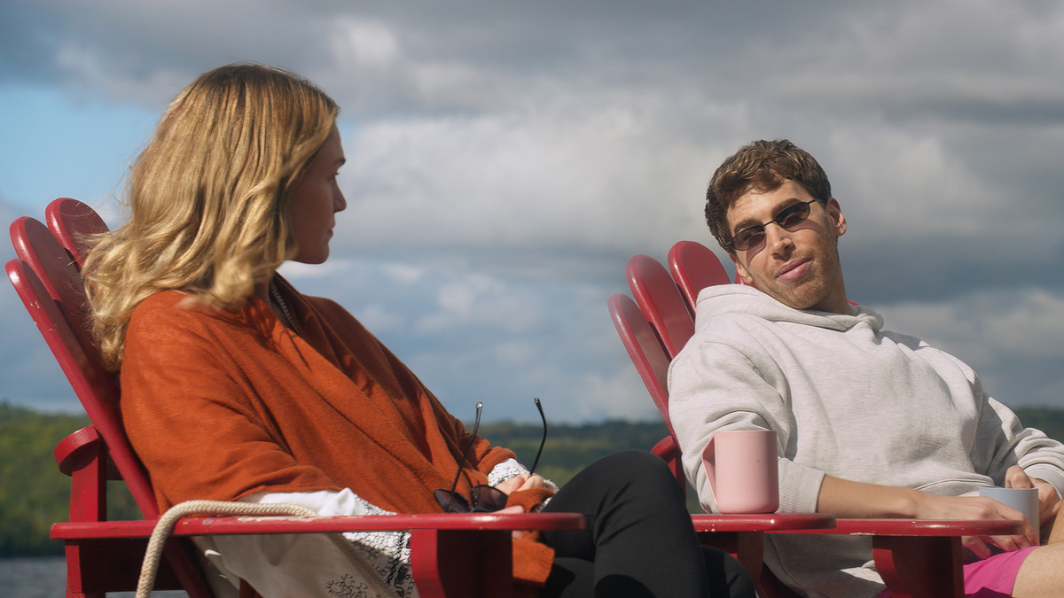 кадр из сериала "Озеро"