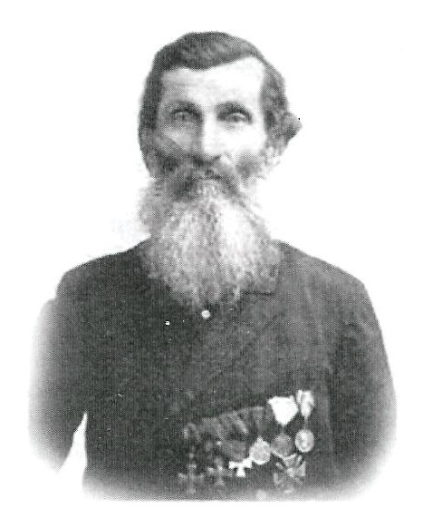 Унтер-офицер Балаклавского греческого батальона Георгий Бамбука, награжденный Знаками отличия 2-й, 3-й и 4-й ст. (степенные получил уже после войны).