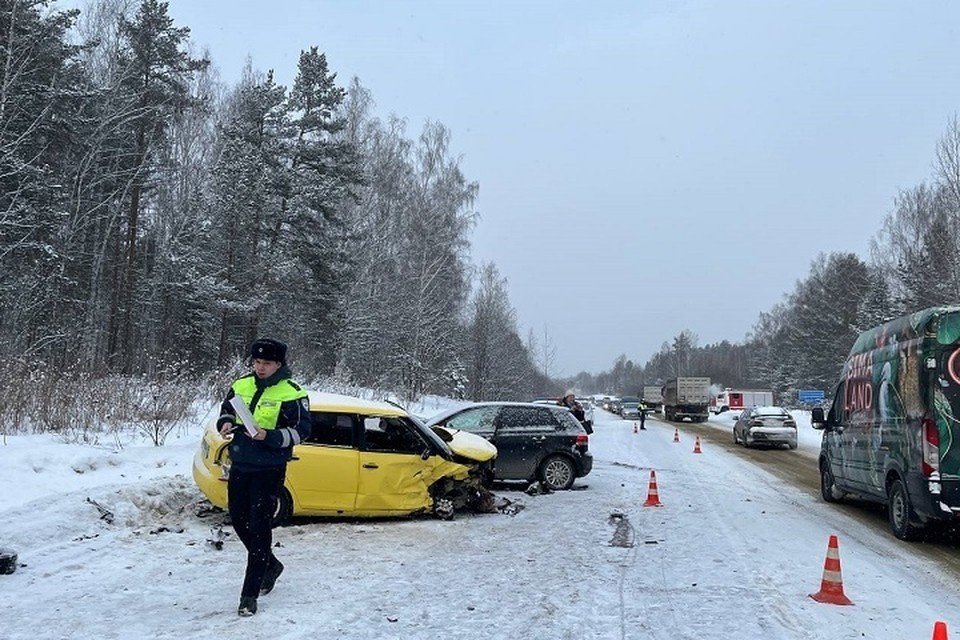    В ДТП пострадали два человека. Фото: Госавтоинспекция Свердловской области