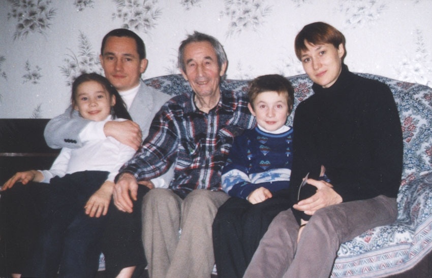 Нурихан Фәттах балалары, оныклары арасында