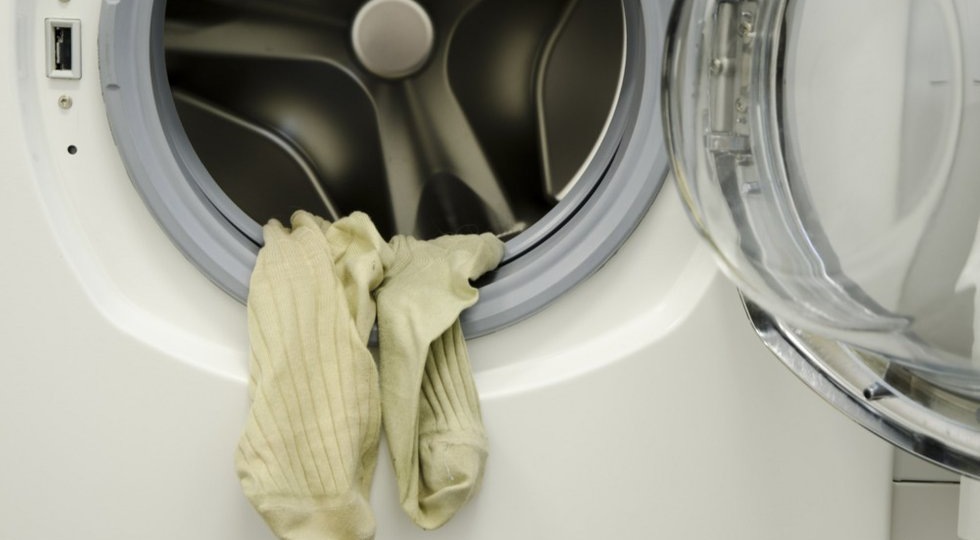Запах в стиральной машине: проверьте эту деталь, о которой забывают годами
