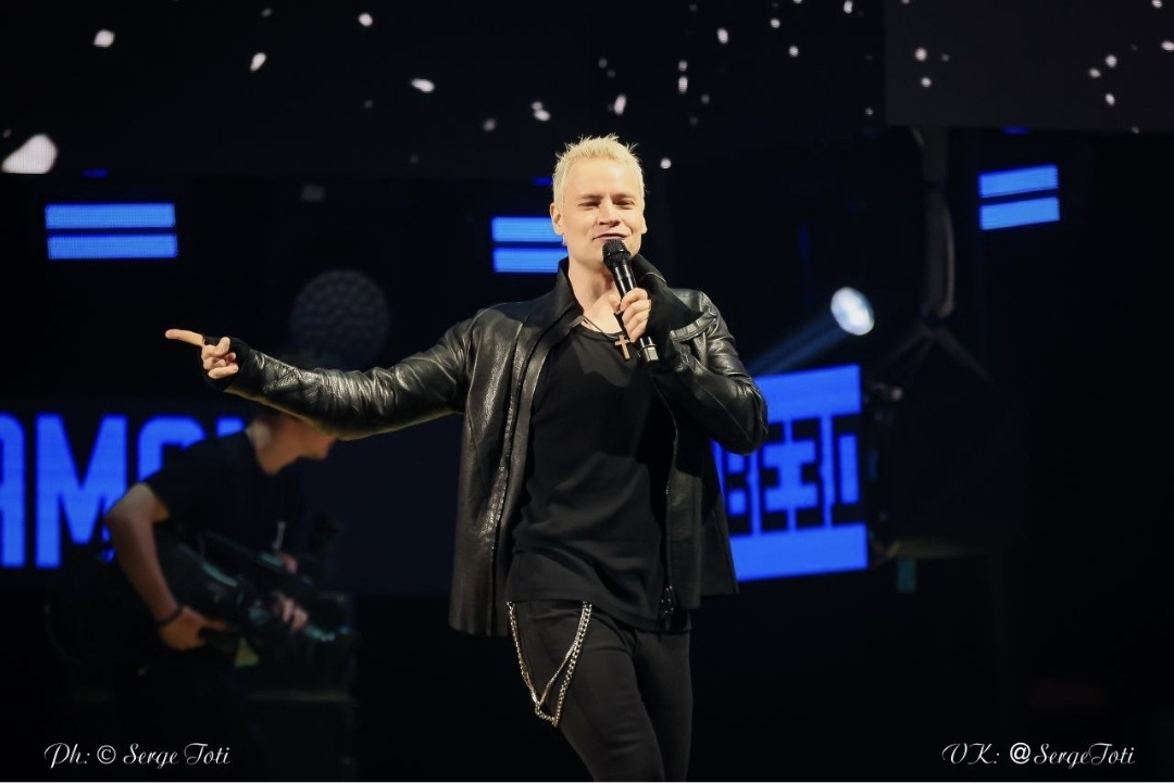 А ведь можно просто сходить на концерт и получить удовольствие. Фото Сергея Тоти