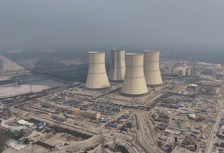 Сначала Россия построит всем, потом, если деньги вернут, будем строить себе.