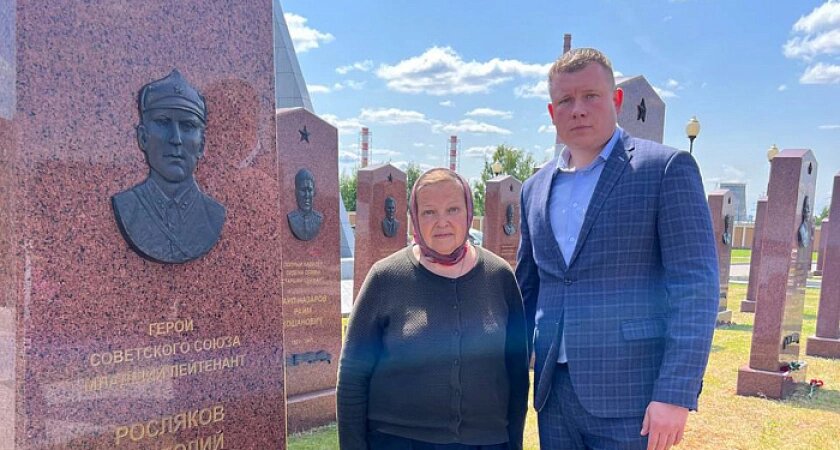 Кенотафы устанавливаются в наши дни под эгидой благотворительных фондов и общественных организаций