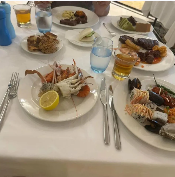 ни в чем себе не отказывала