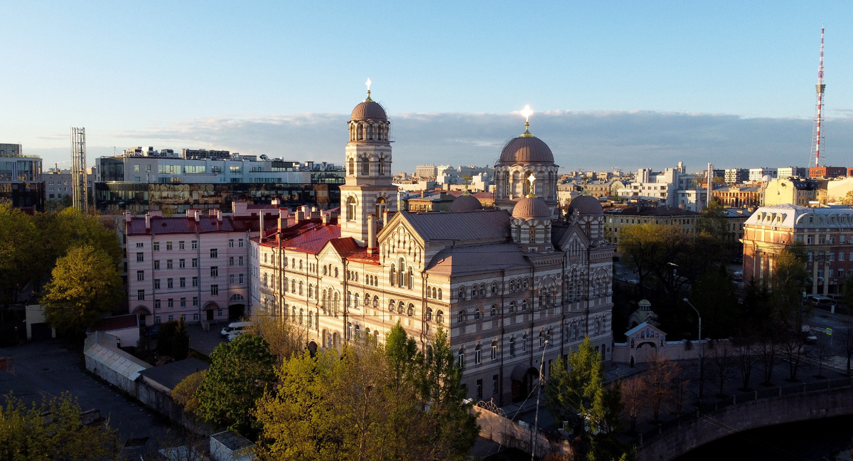 Иоанновский монастырь на Карповке