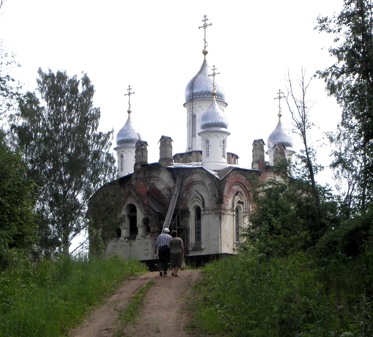 Воронцово. Дорога к храму