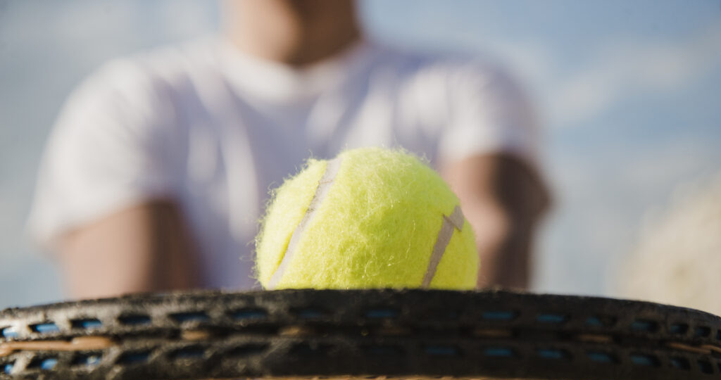 Надпись российского спортсмена на камере вызвала национальный скандал