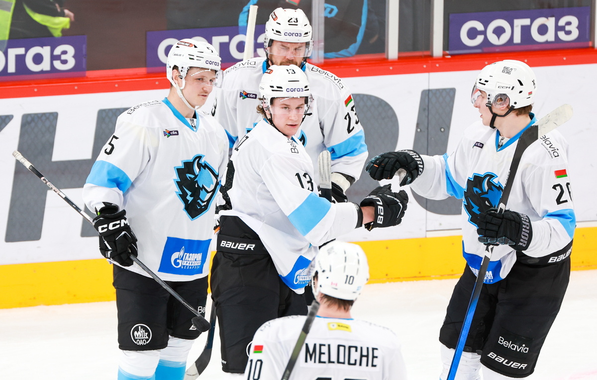    Игроки "Динамо" (Минск)  Донат Сорокин/ТАСС