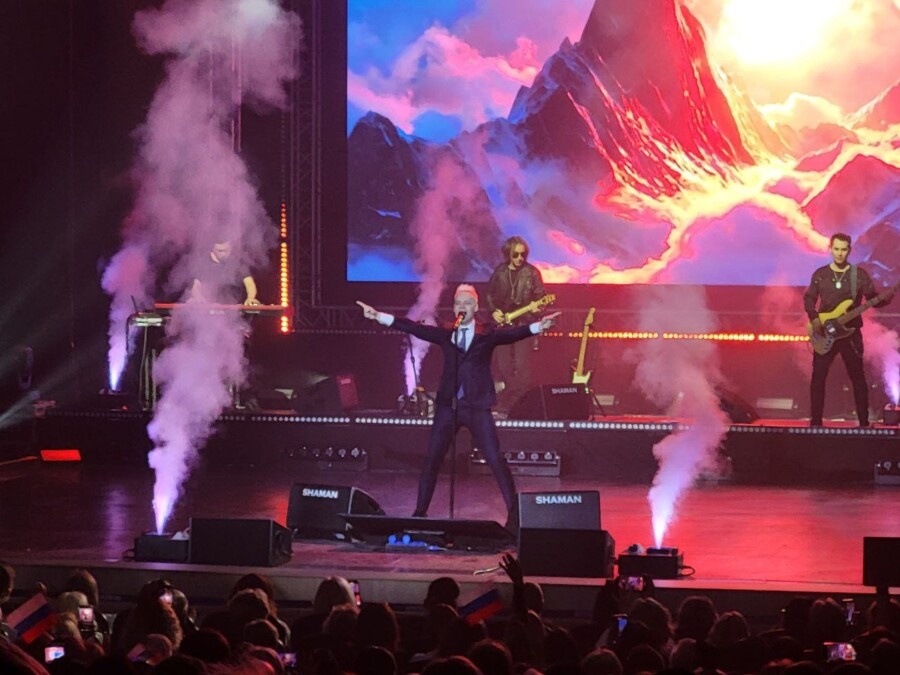 Фото из открытых источников. Шаман на концерте