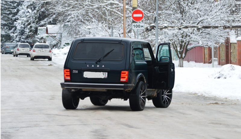 Фото автора 13.01.2026. Станица. Джип, король ледяной дороги.