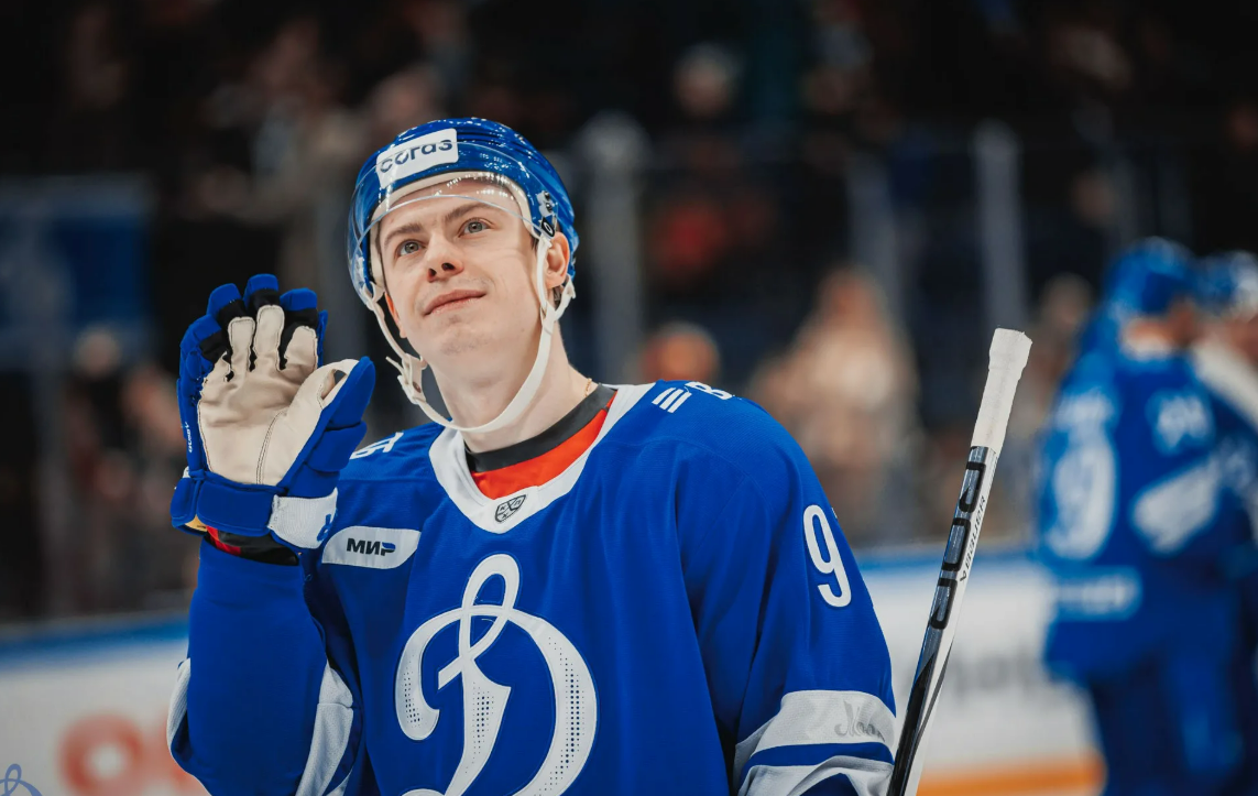 Никита Гусев реализовал победный буллит в серии с "Северсталью". Фото: соцсети