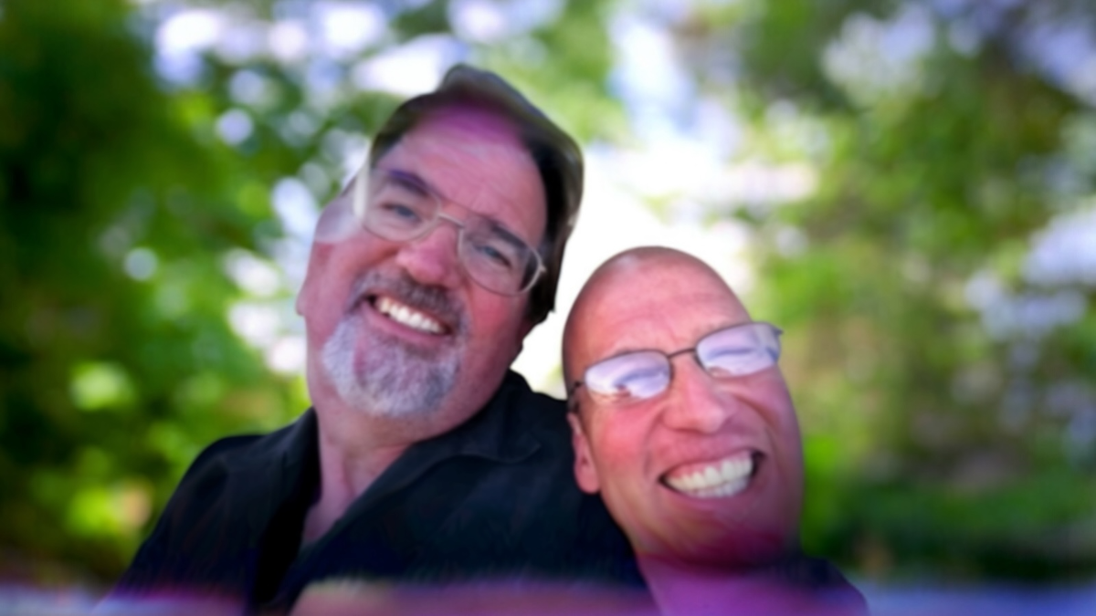 2 брата: слева - Дин, справа - Рэй.