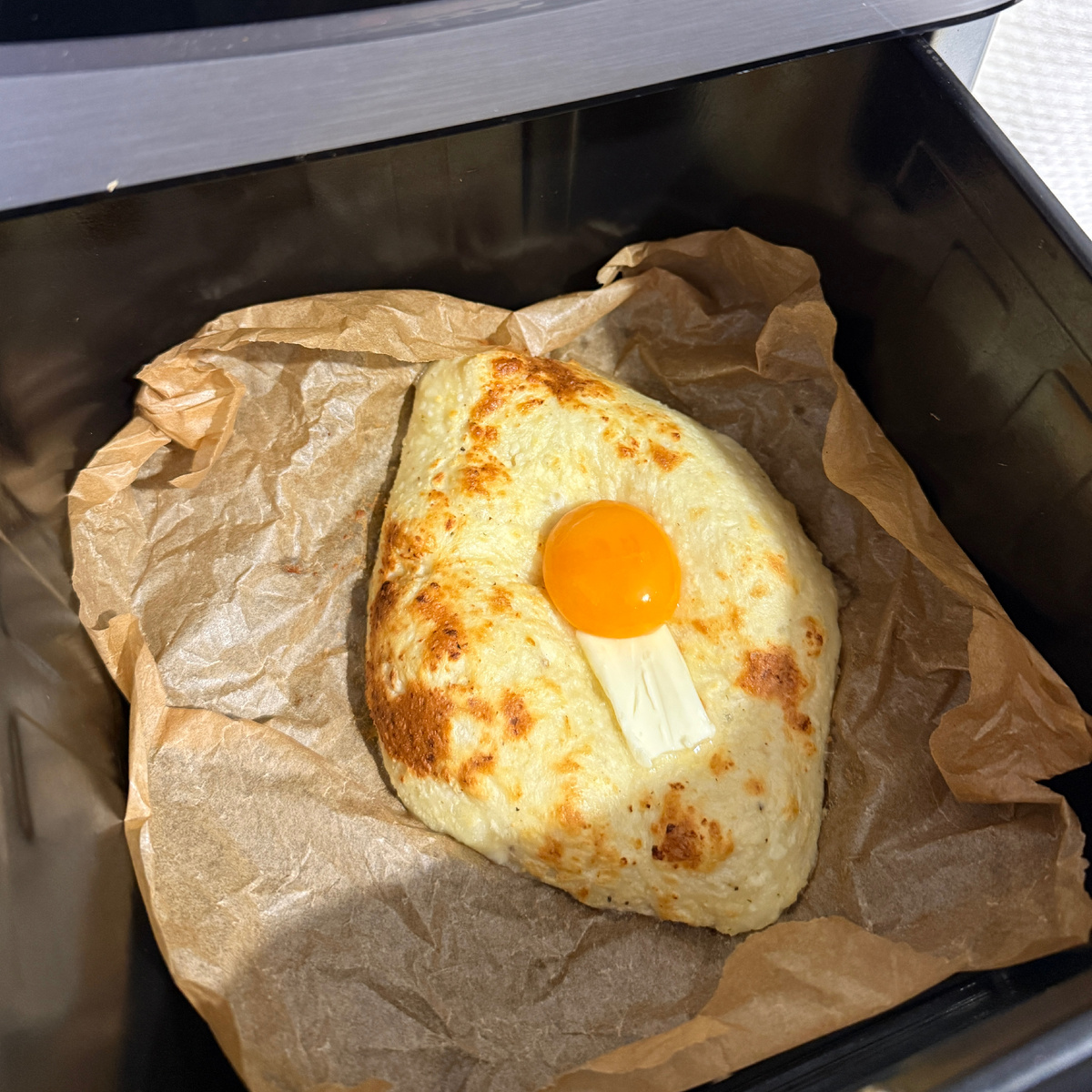 Хачапури-лодочка «по-домашнему» из творога: быстрый завтрак, который выручает всегда