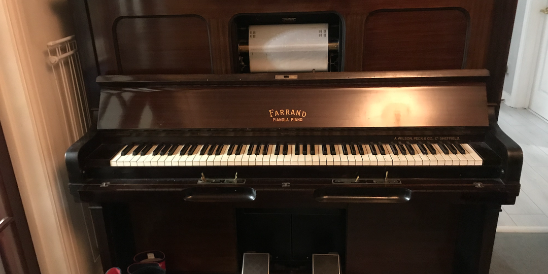 И зачем нужно было сольфеджио, когда есть пианола?!