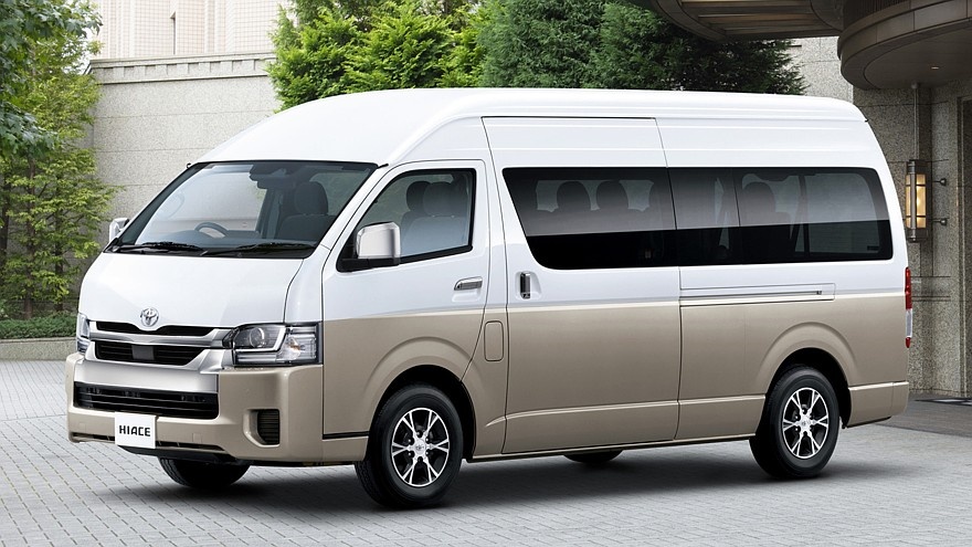    На фото: посвежевший Toyota HiAce пятого поколения