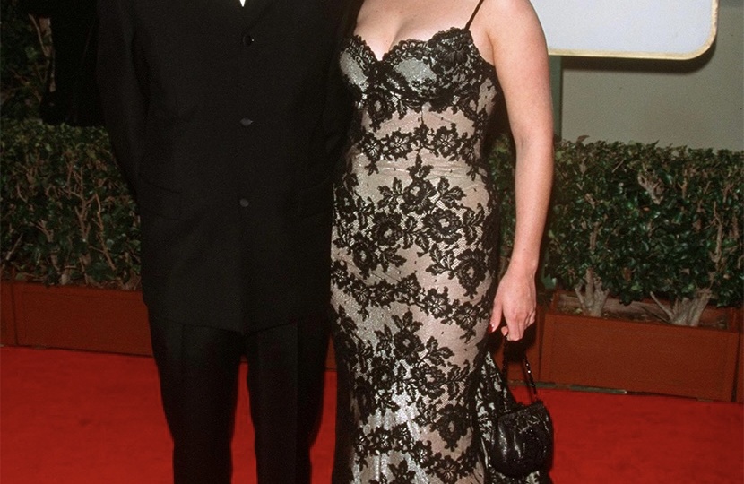 «Золотой глобус» нулевых: последний писк моды или безвкусица, которую мы стесняемся сегодня? Разбираем культовые образы.