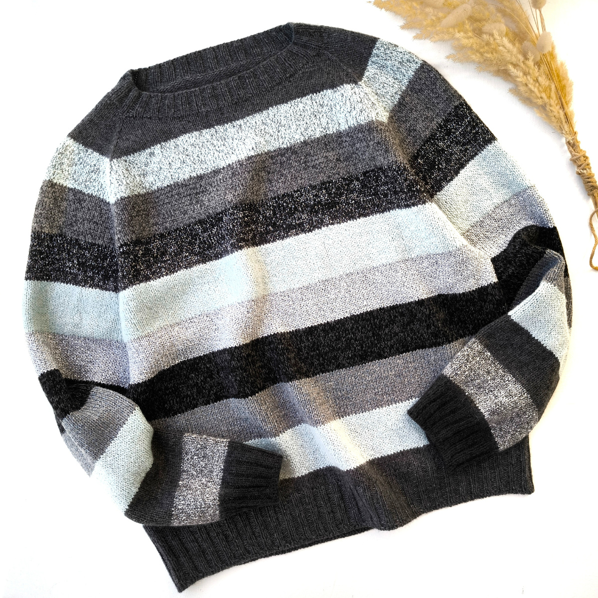 Найди две одинаковые полосы!