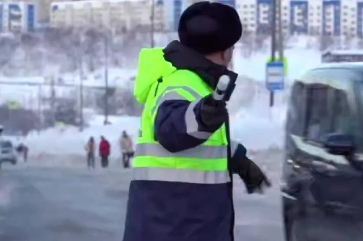    В Петропавловске инспекторы ГАИ приступили к ручному регулированию движения