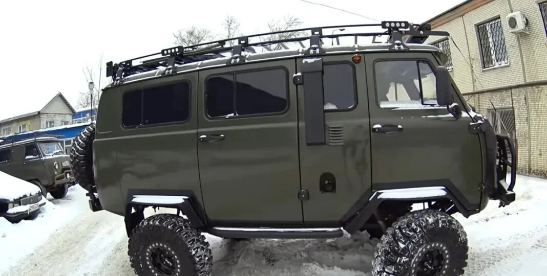 Рукастый мужик вложил в Буханку 2 млн рублей, а получил настоящего монстра с салоном BMW