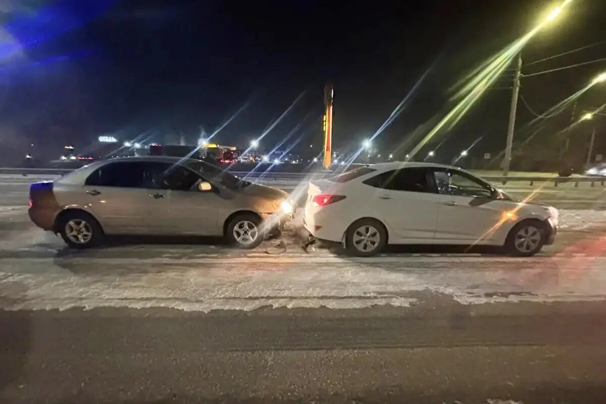    Два человека пострадали в ночном ДТП с двумя иномарками в Улан-Удэ