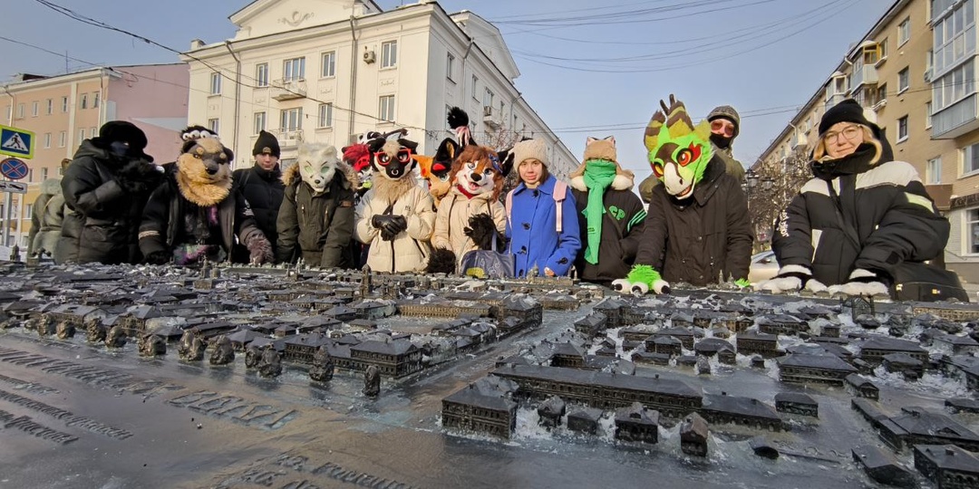 Мороз дружбе не помеха: В Твери прошла большая зимняя фурри-прогулка!