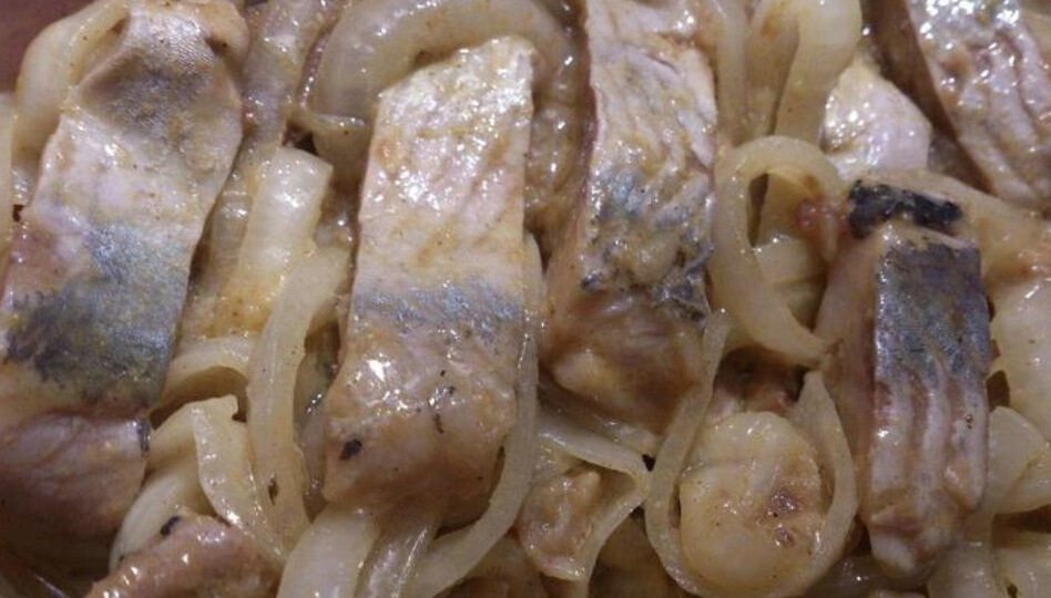 Горчично-луковый соус к селедке