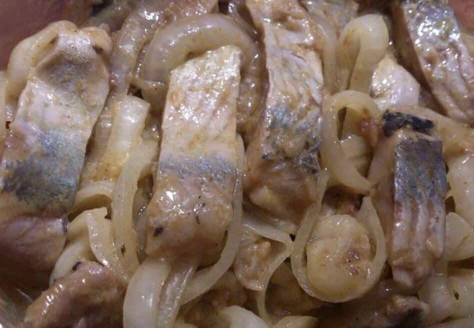 Сельдь в луково-горчичном соусе. Фото автора