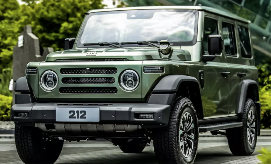 "Китайский УАЗик" BAW 212 получил дефорсированный дизель и подешевел на 800 тысяч рублей.