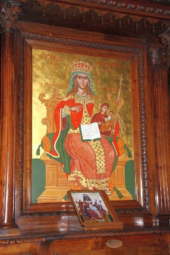 Фотография иконы святой Феодоры у её мощей в настоящее время. Корфу. 