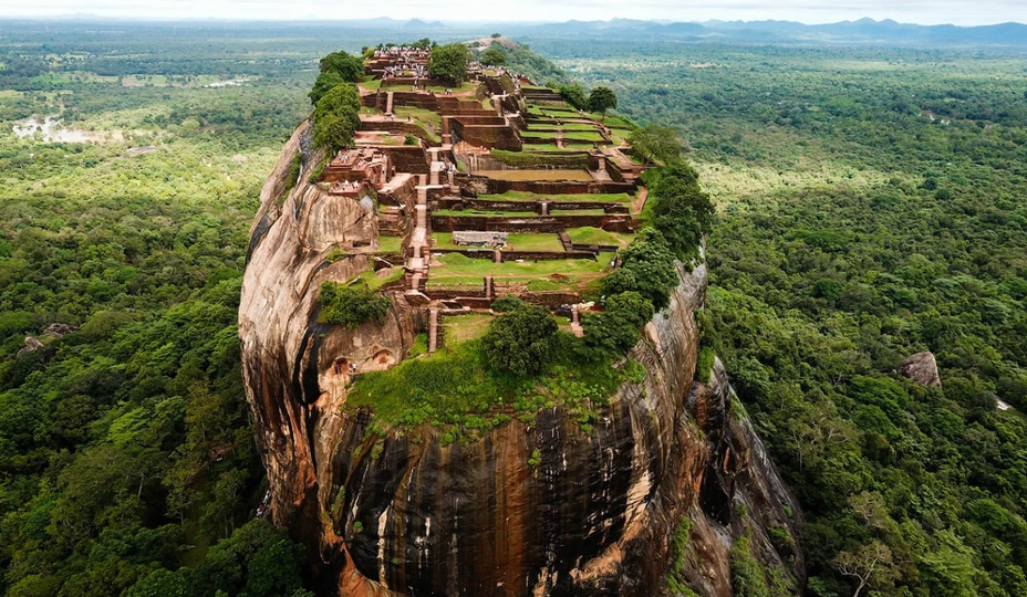 Тайна Сигирии: Львиная скала. Тур по городам Шри-Ланки.