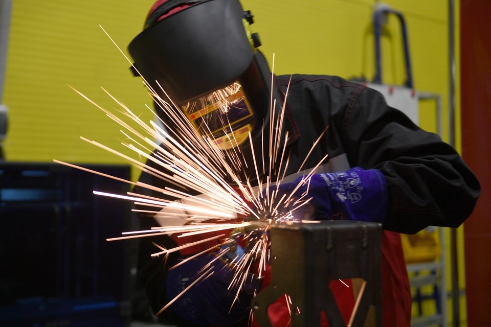    Сварщики получат прибавку Иван МАКЕЕВ