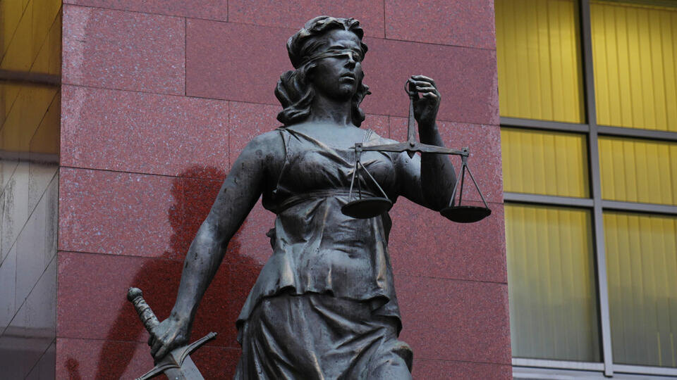     Житель Барнаула получил 20 лет тюрьмы за насилие над дочерьми ИЗВЕСТИЯ/Сергей Лантюхов