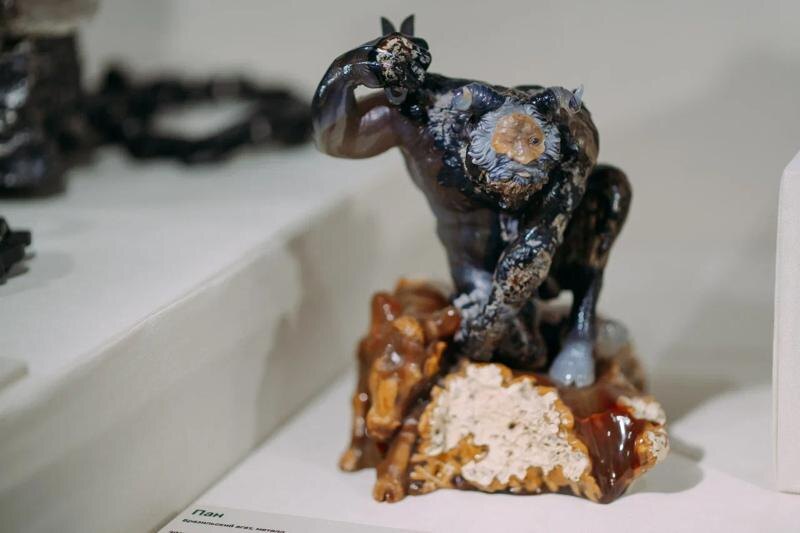    Музей ИЗО / Выставка камнерезного искусства