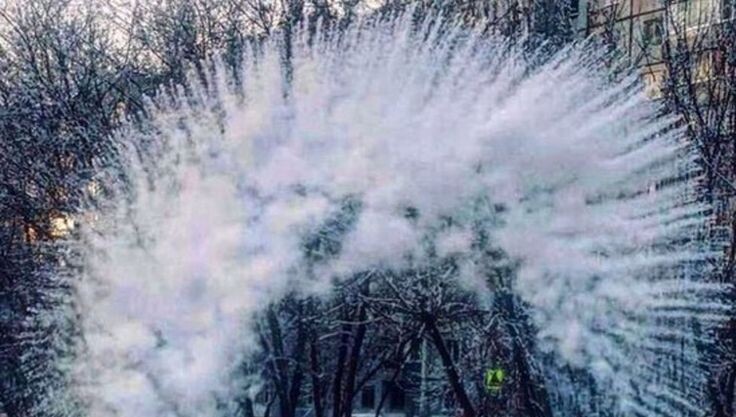 Модное селфи с кипятком оборачивается ожогами для любительниц экстремальных фото