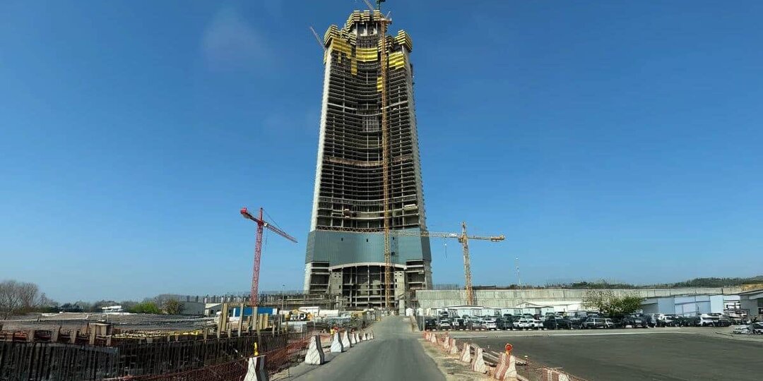 Будущее самое высокое здание в мире приблизилось к ключевому этапу строительства