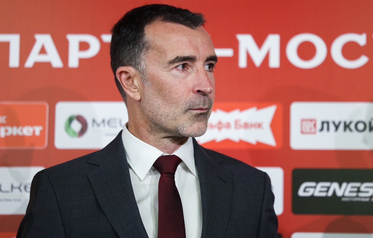    Главный тренер "Спартака" Хуан Карлос Карседо  Александр Щербак/ТАСС