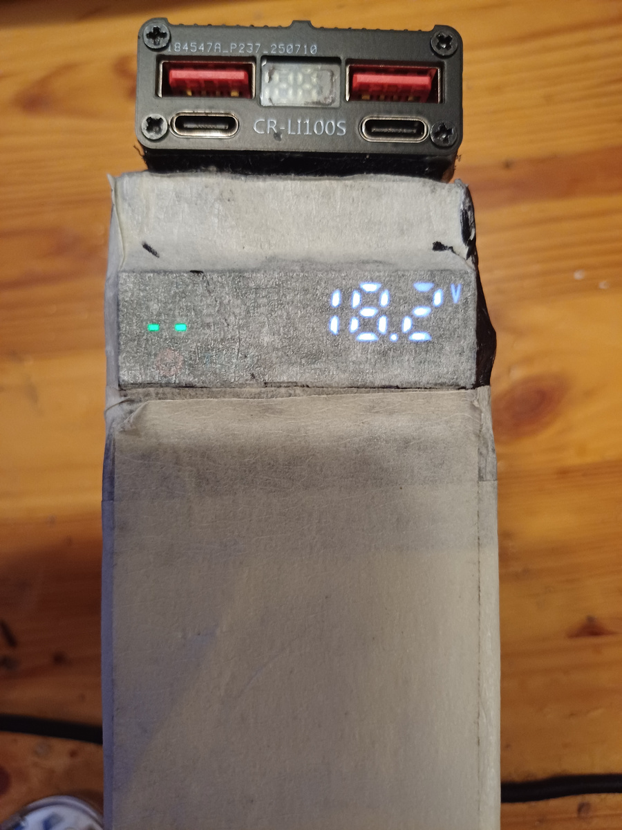 Напряжение в конце дня. Нагрузка не изменилась