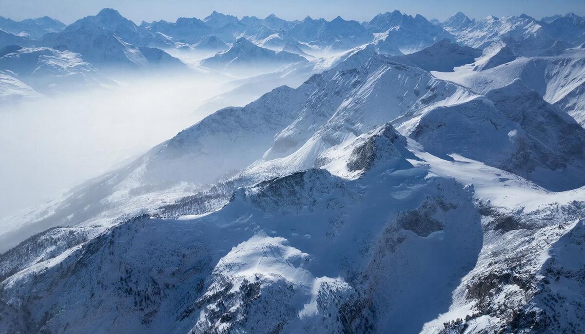День мягко спокойный, следуйте за его энергиями, не пытаясь ускорить, и будет вам счастье)