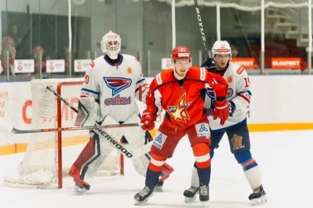    На льду в Ижевске сталевары проиграли красноярскому «Соколу»