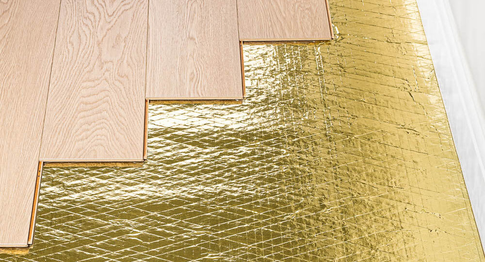 Ламинат на кухне. Разбираем все «за» и «против»