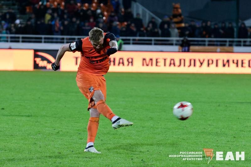    ЕАН. Игрок екатеринбургского ФК «Урал»