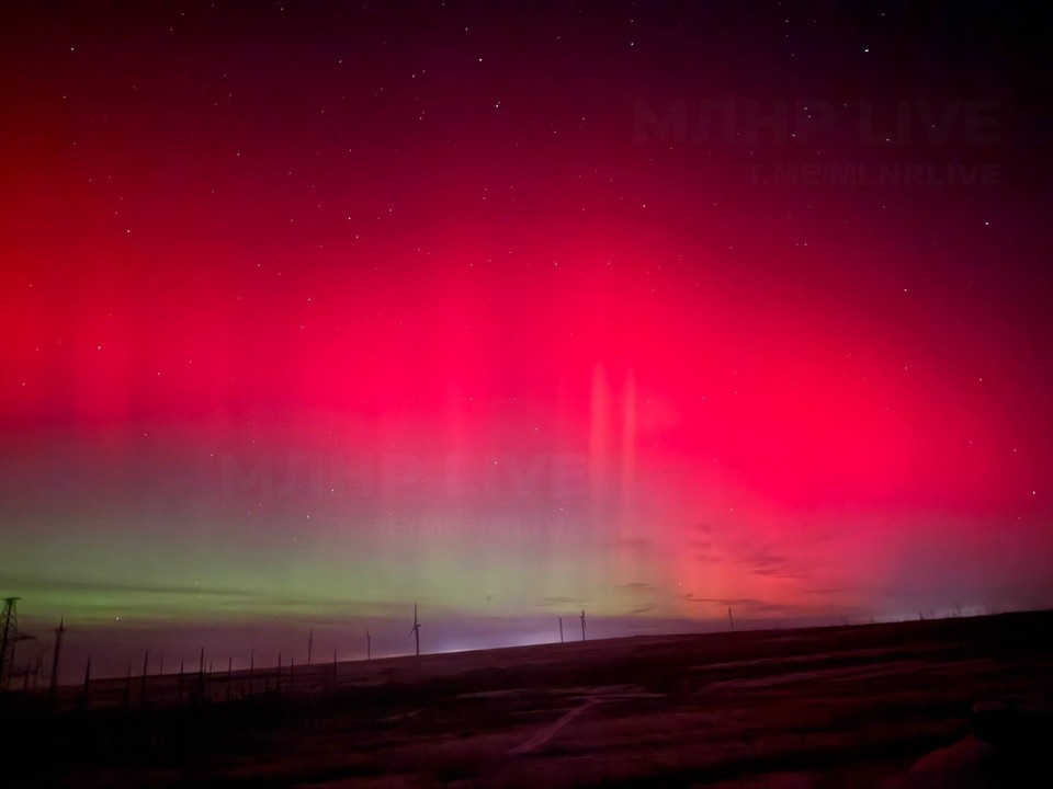    Ночью над ЛНР было видно северное сияние. Фото: ТГ-канал МЛНР LIVE ЛУГАНСК | НОВОСТИ