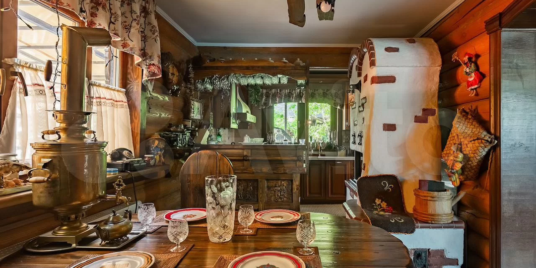 От усадеб до срубов: подборка загородных домов в русском стиле