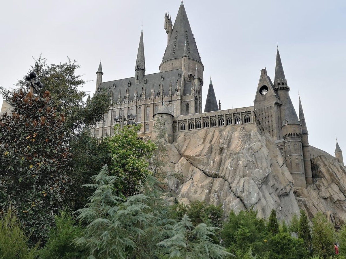 Вселенная Гарри Поттера прекрасна везде: и в тематическом парке в США, и на родине - в Великобритании!