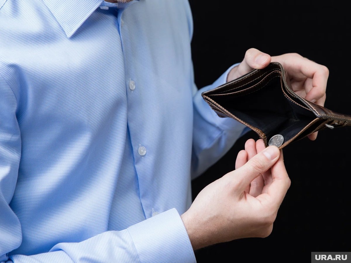     Сотрудники фирмы из ХМАО почти год не получали зарплату